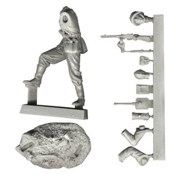 1:35 German Combat Pioneer Firing Captured PPSh41 - FIRST LEGION