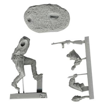 1:35 Russian Scout Stealthy Advance - FIRST LEGION