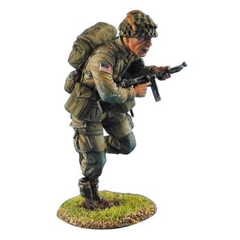 1:35 US Airborne Corporal Running with Thompson SMG - FIRST LEGION