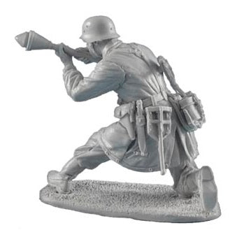1:35 German Fallschirmjager Kneeling with Panzerfaust - FIRST LEGION