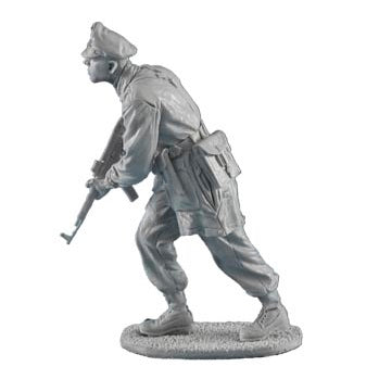 1:35 German Fallschirmjager Lieutenant with StG 44 - FIRST LEGION