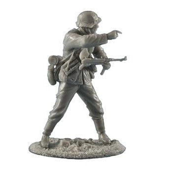 1:35 German Heer Infantry Oberfeldwebel with MP40 - FIRST LEGION