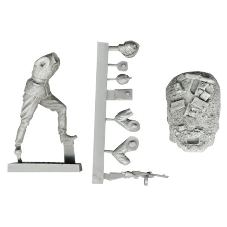 1:35 Russian Infantry Standing with PPSh41 - FIRST LEGION