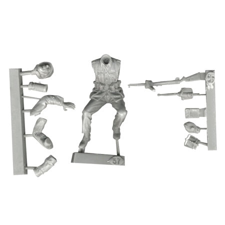 1:35 German Heer Infantry Seated Passenger/Tank Rider - FIRST LEGION