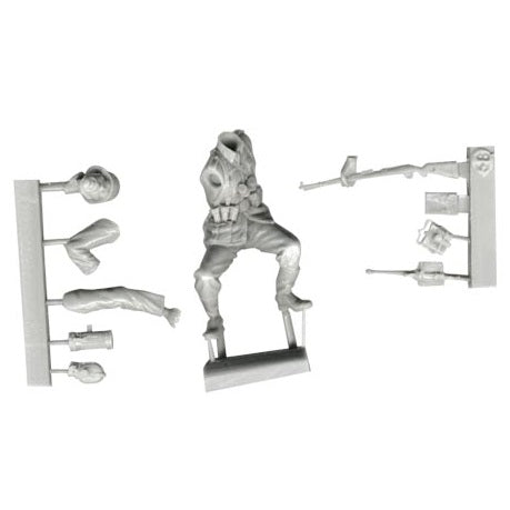 1:35 German Heer Infantry Seated Passenger/Tank Rider - FIRST LEGION