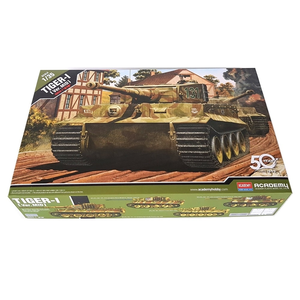 1:35 German TIGER I Tank MID Version Invasion of Normandy - ACADEMY