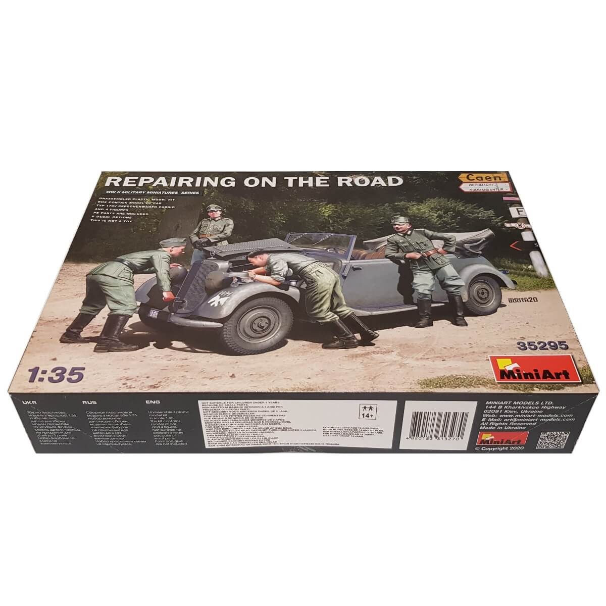 1:35 Repairing on the Road - MINIART