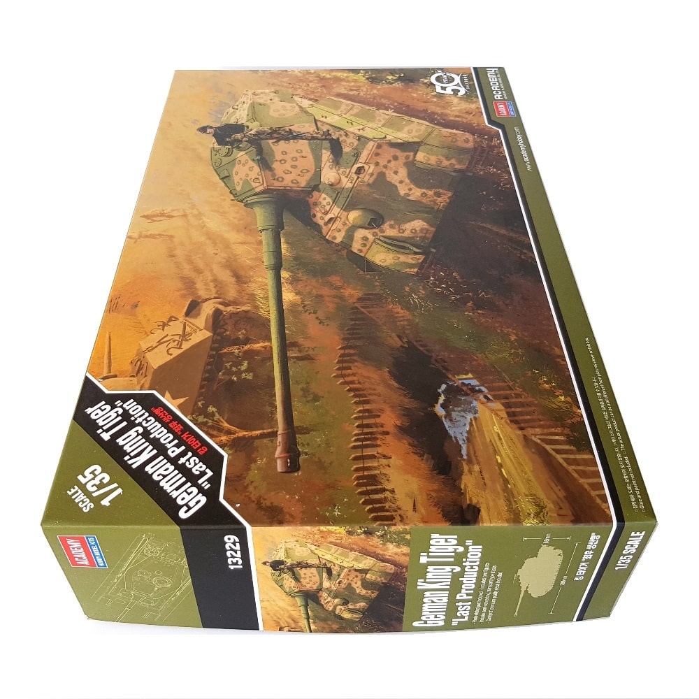 1:35 German KING TIGER II Last Production - ACADEMY