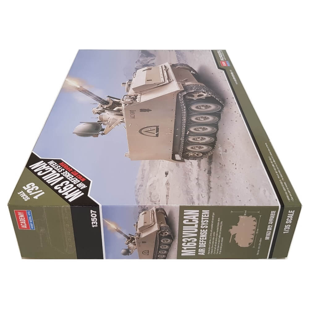 1:35 US Army M163 VULCAN Air Defense System - ACADEMY