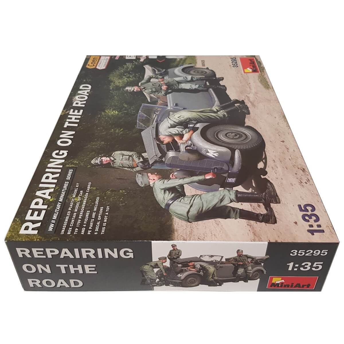 1:35 Repairing on the Road - MINIART