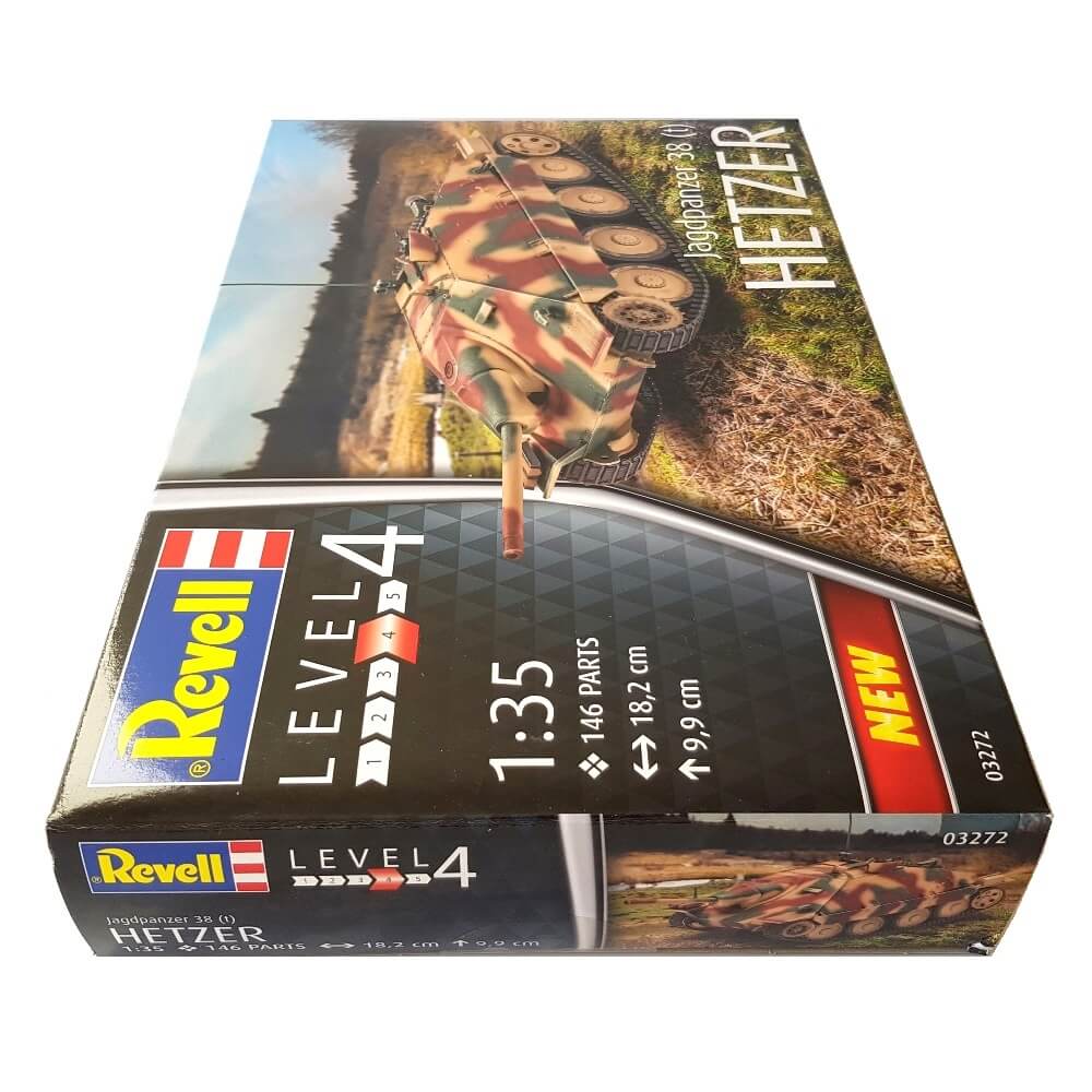 1:35 German JAGDPANZER 38 (t) HETZER anti-tank gun - REVELL
