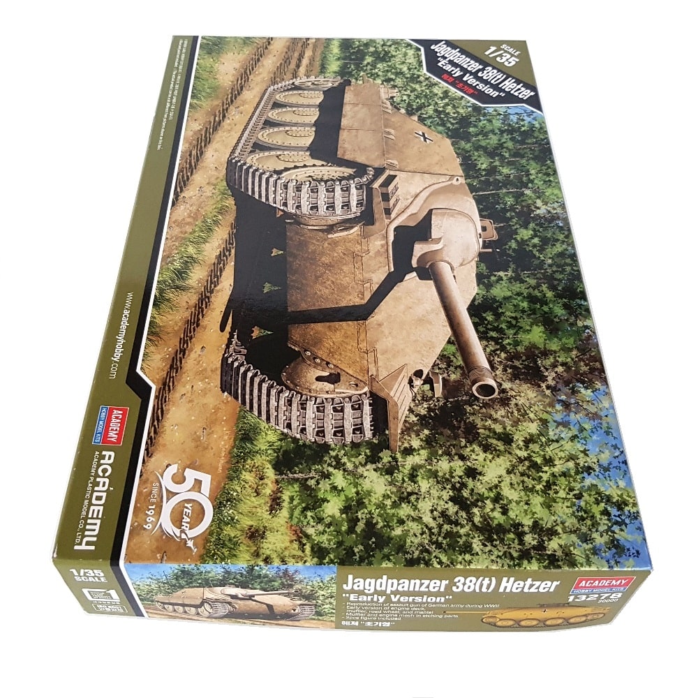 1:35 German JAGDPANZER 38(t) HETZER Early Version - ACADEMY