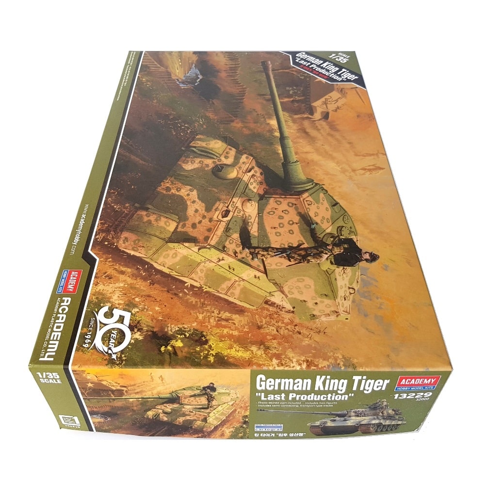 1:35 German KING TIGER II Last Production - ACADEMY