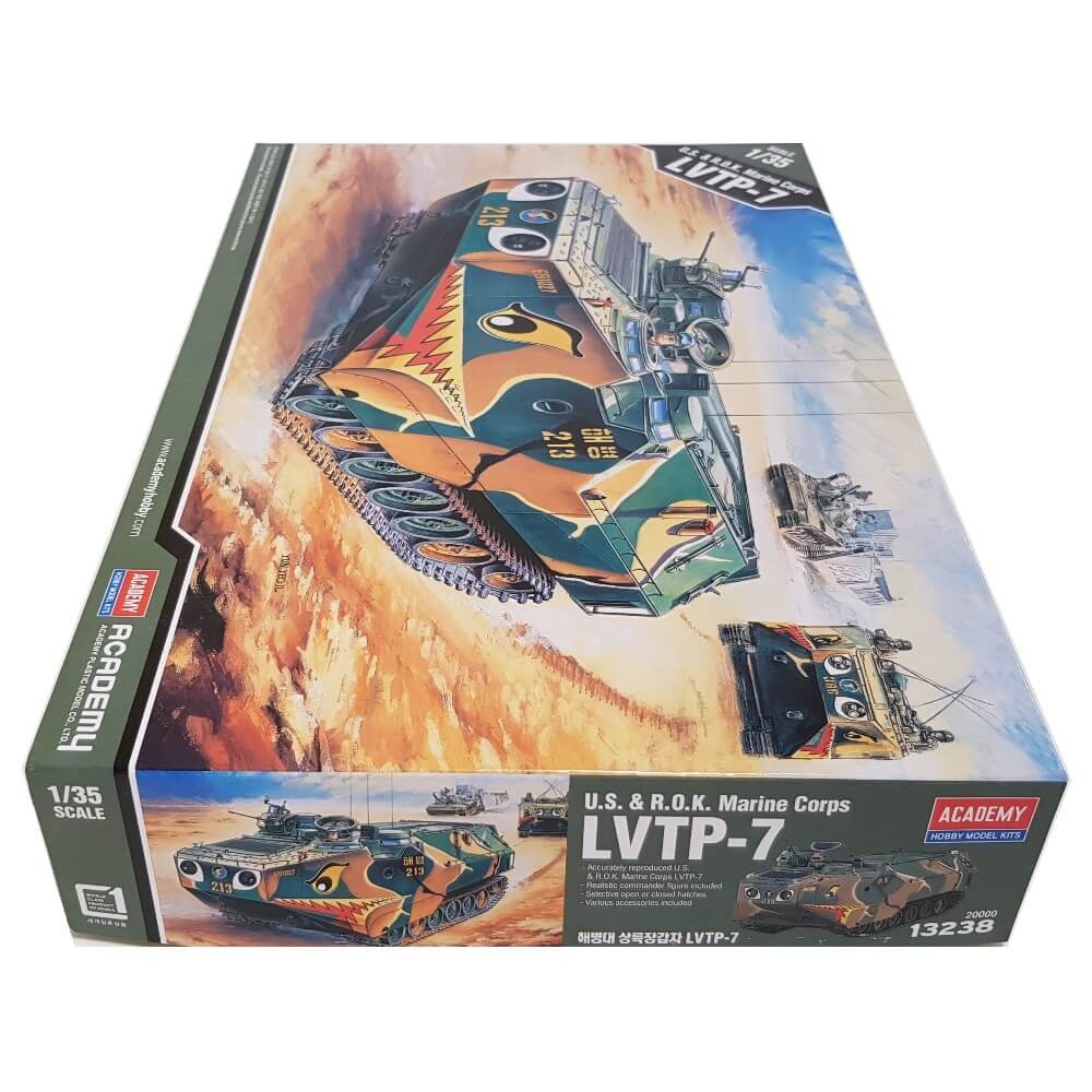 1:35 US / ROK Marine Corps LVTP-7 - ACADEMY