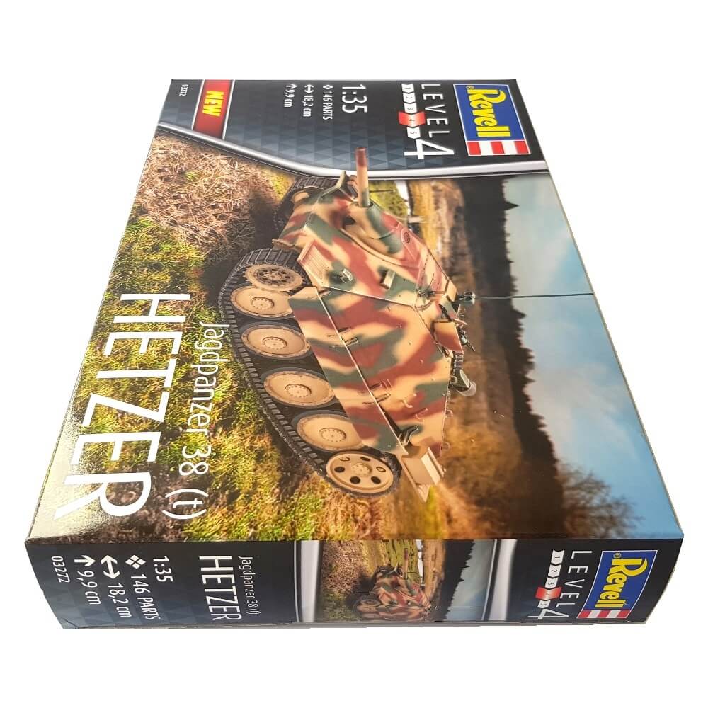 1:35 German JAGDPANZER 38 (t) HETZER anti-tank gun - REVELL