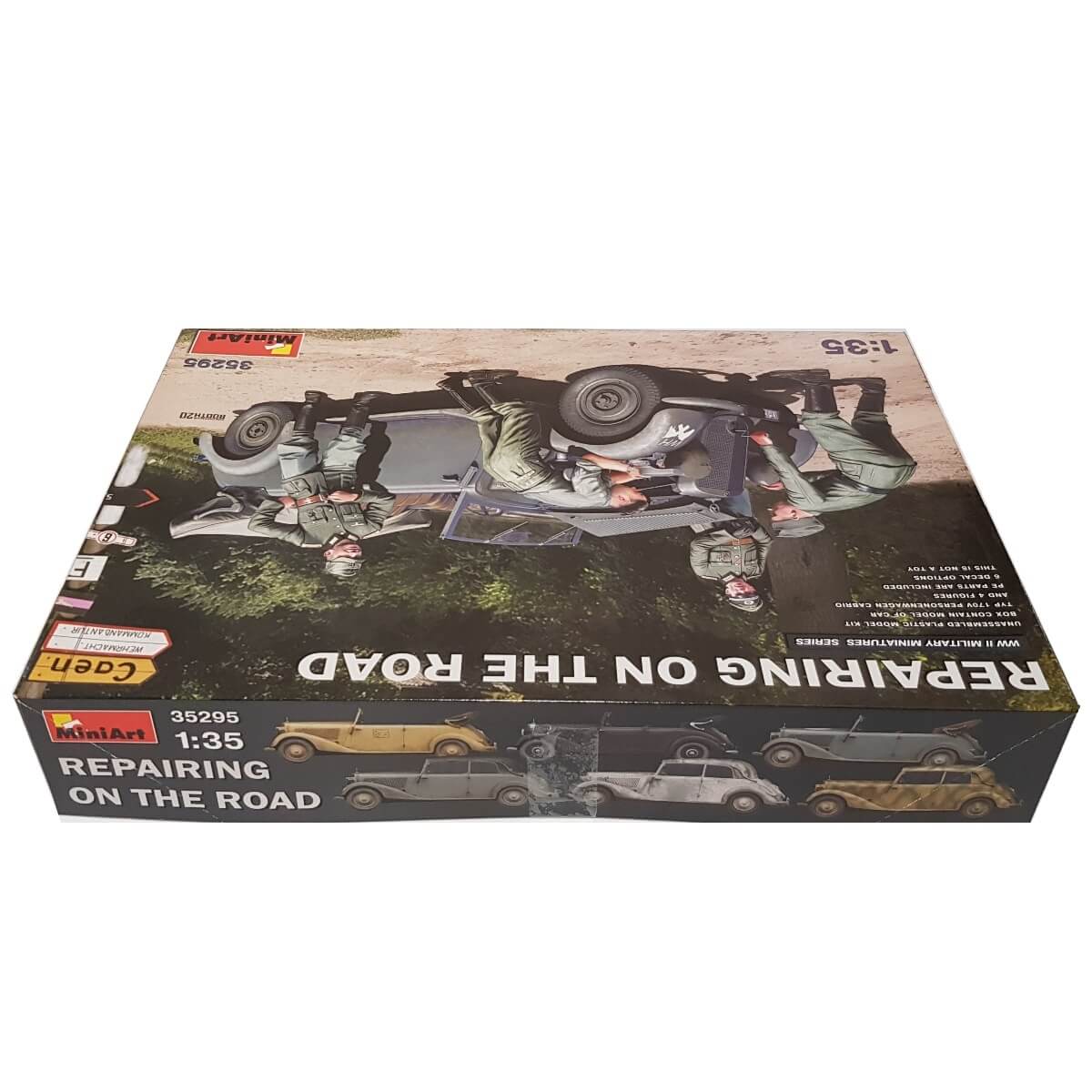 1:35 Repairing on the Road - MINIART