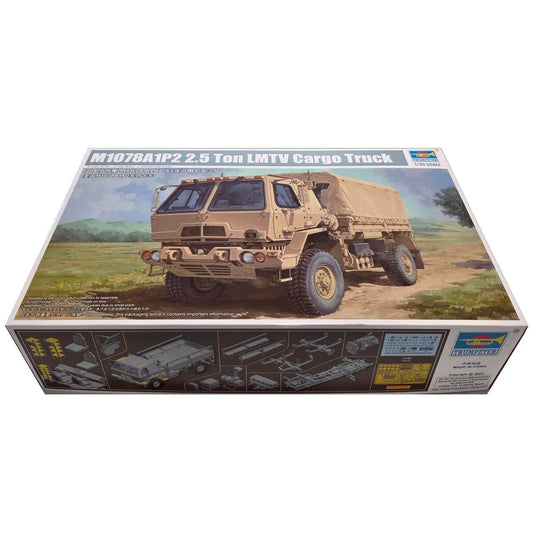 1:35 Oshkosh M1078A1P2 Full Interior - TRUMPETER