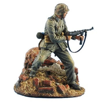 1:35 German Combat Pioneer Firing MP40 - FIRST LEGION