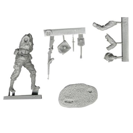 1:35 US Airborne Paratrooper Standing Firing M1 Garand - FIRST LEGION