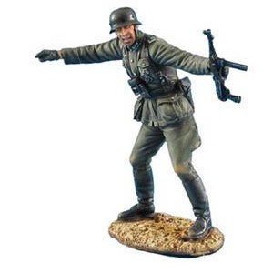 1:35 German Heer Infantry Oberleutnant with MP40 - FIRST LEGION