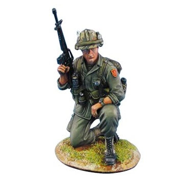 1:35 US 25th Infantry Division Kneeling with M-16 - FIRST LEGION