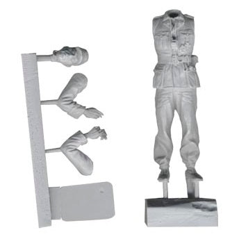 1:35 DAK Panzer Crew Standing with Binoculars - FIRST LEGION