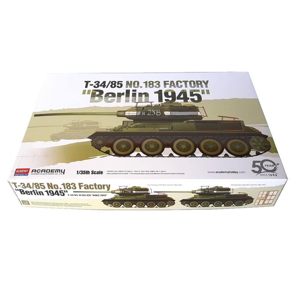 1:35 Soviet Tank T-35/85 Factory No.183 - Berlin 1945 - ACADEMY