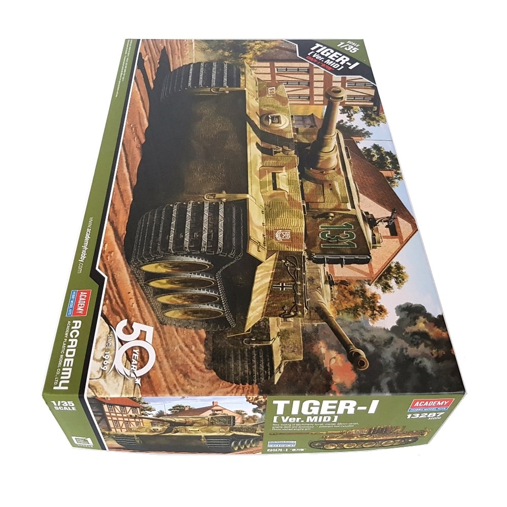 1:35 German TIGER I Tank MID Version Invasion of Normandy - ACADEMY