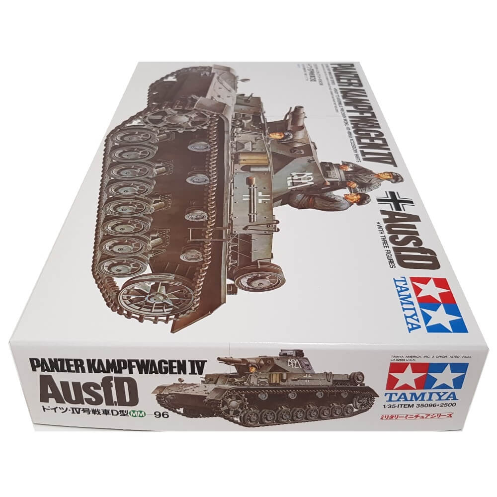 1:35 Panzerkampfwagen IV Ausf. D with Three Figures - TAMIYA